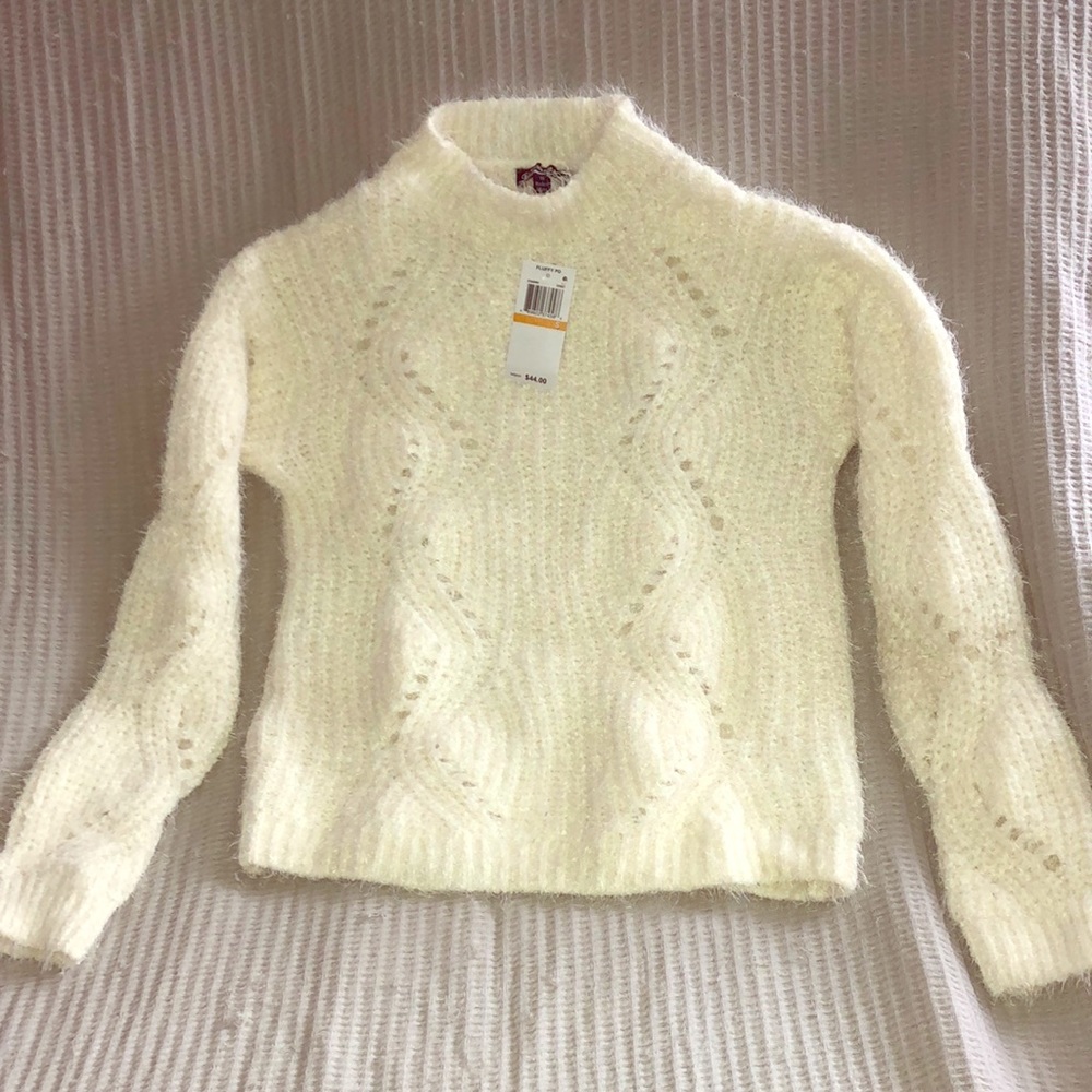 Fluffy Sweater - Perfect for Fall!
